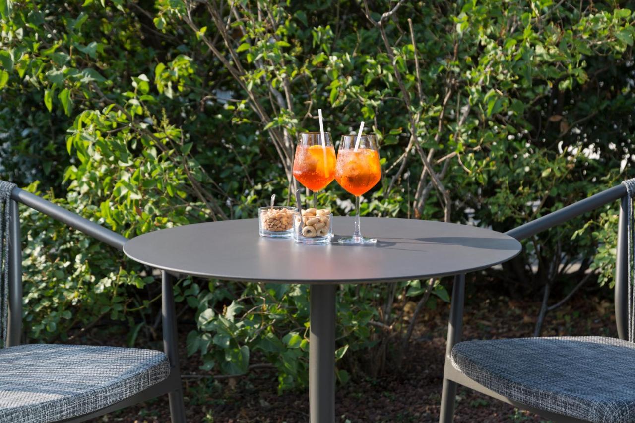 Hotel Voco Milan-fiere, An Ihg 4*